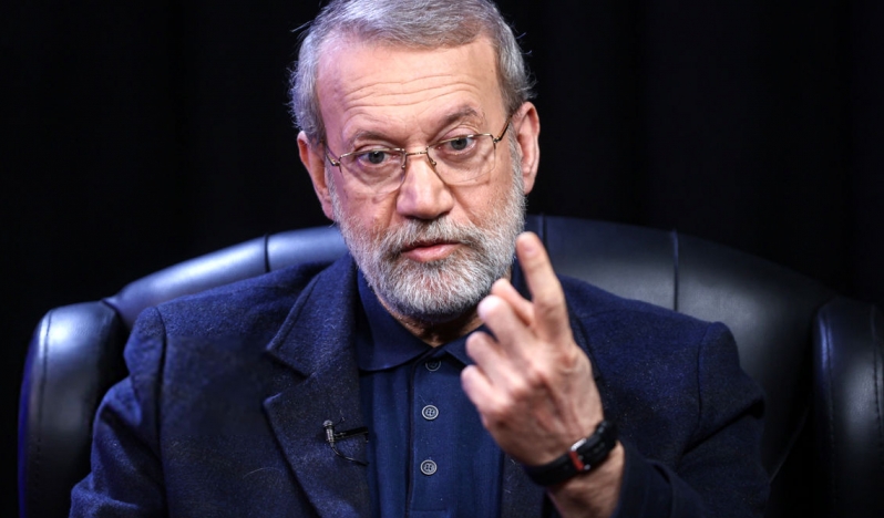 Laricani: Aşkın hikmet ile eleştirel akıl arasında