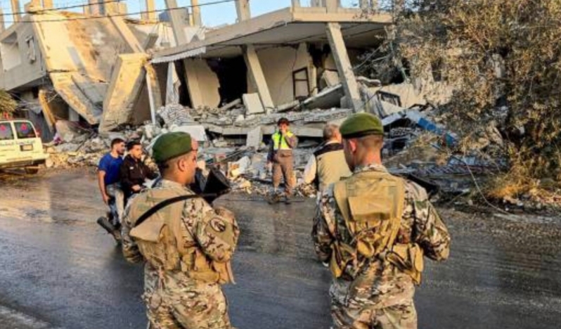 Lübnan hükümeti iki kriz arasında kaldı