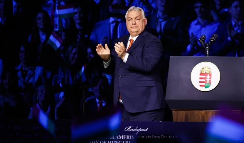 Macaristan’da seçim sonucu Orbán dönemini kapattı