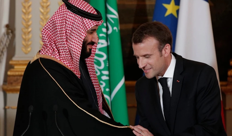 Macron, Lübnan ziyareti öncesinde Muhammed bin Selman’la görüştü