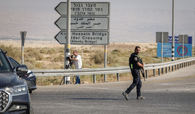 Netanyahu’dan ani geçiş yasağı