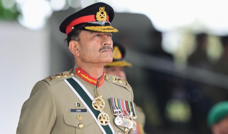 Pakistan: İran