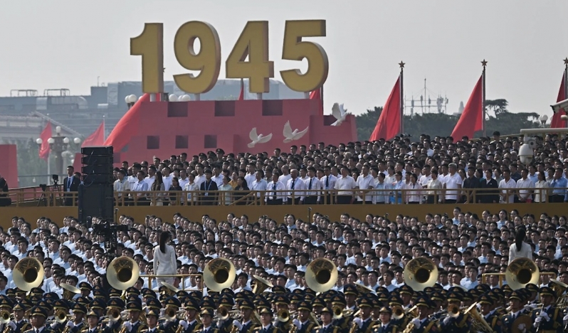 Pekin, faşizme karşı zaferin 80. yılını askeri geçitle kutladı