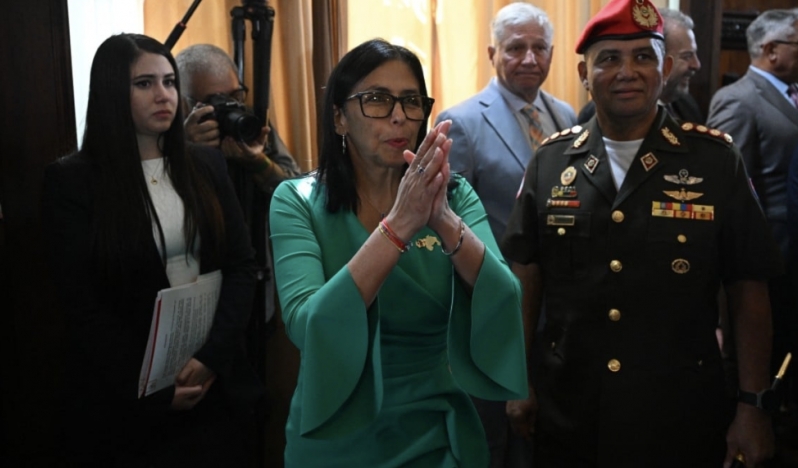 Rodríguez, Venezuela’nın geçici başkanı olarak yemin etti