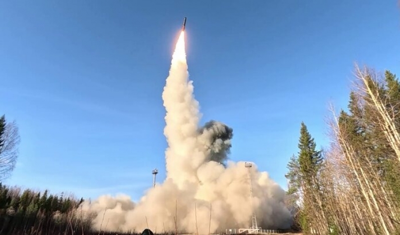 Rusya nükleer tatbikatta Yars ve Sineva füzelerini denedi