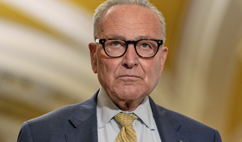 Schumer: FBI Direktörü, hukuk devleti ve ulusal güvenlik için ciddi risk teşkil ediyor