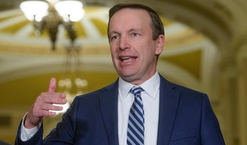 Senatör Murphy: Trump savaşı yönetemiyor