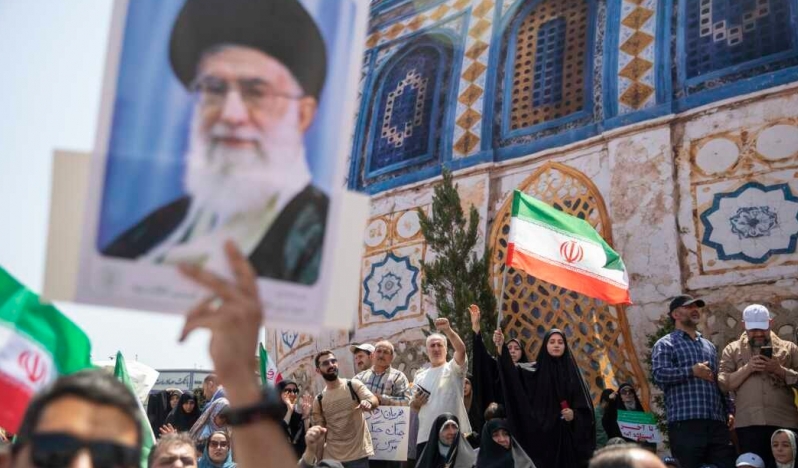 Siyaset bilimci Bremmer: Trump bu savaştan çıkmak için can atıyor