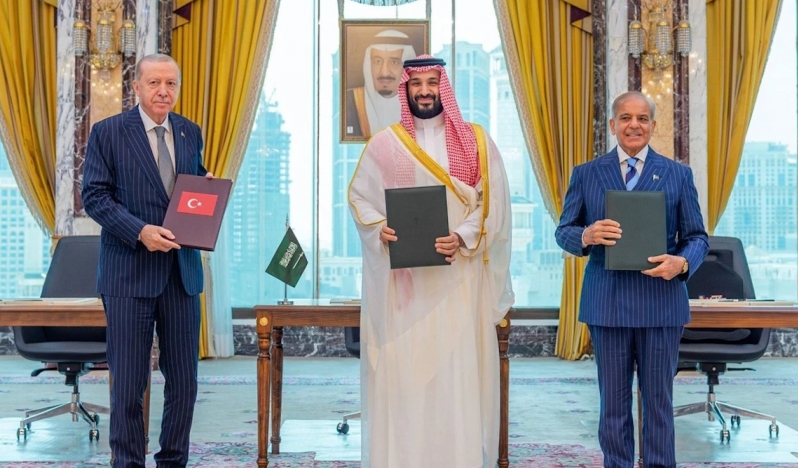 Suudi Arabistan, kendisini savaş sonrası Körfez