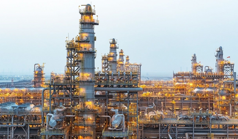 Suudi Arabistan petrol fiyatlarında son 26 yılın en büyük indirimine gidiyor