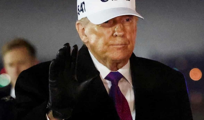 Trump hükümete ait UFO belgelerinin yayımlanması talimatını verdi