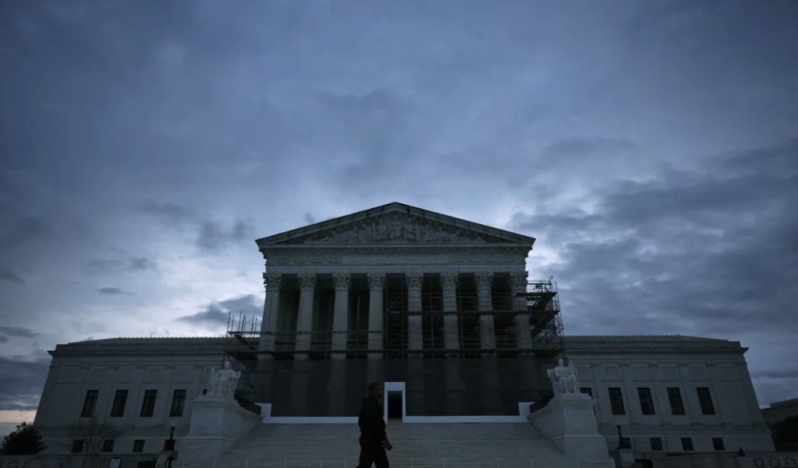 Trump’ın vatandaşlık kısıtlaması anayasa yerine federal yasayla engellenebilir