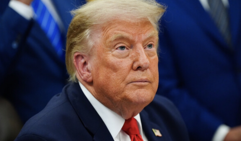 Trump: Kafalarını koparmadan önce İran