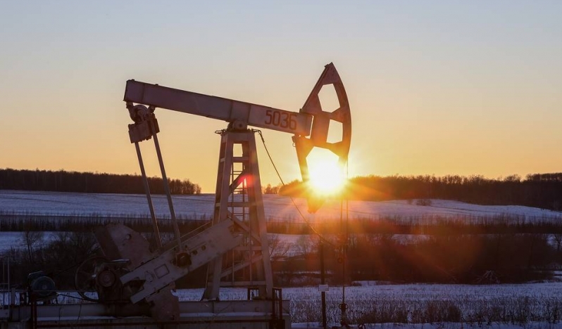 Uluslararası Enerji Ajansı, petrol talep ve arz beklentilerini düşürdü