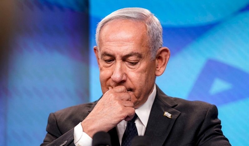 Utancını bölgeyi yakan bir ateşle unutmak isteyen Netanyahu