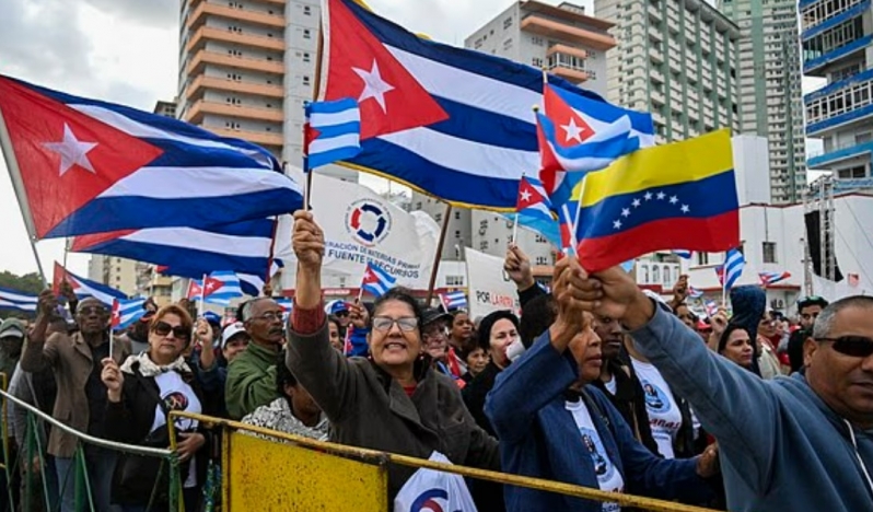 WSJ: Trump Küba dosyasını yeniden açtı