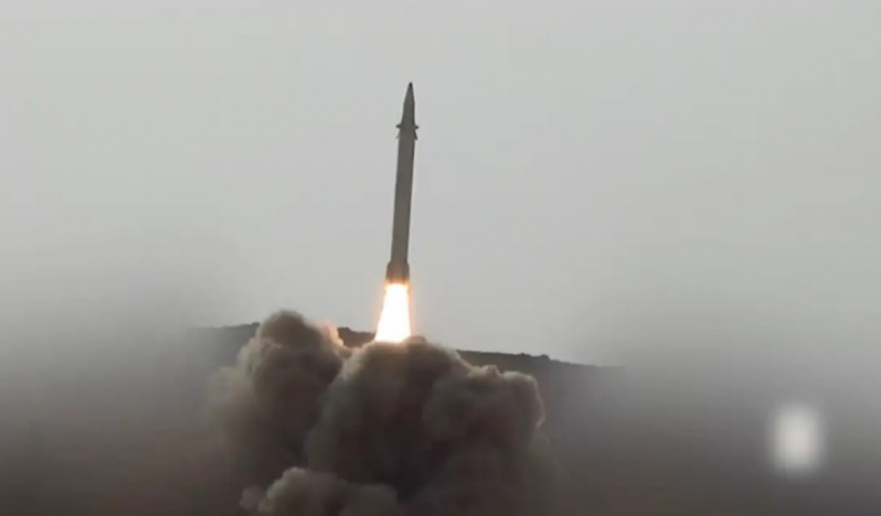 Yemen Silahlı Kuvvetleri’nden İsrail’e füze salvosu